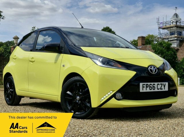 Toyota Aygo 1.0 Vvt-i X-cite 3 Yellow