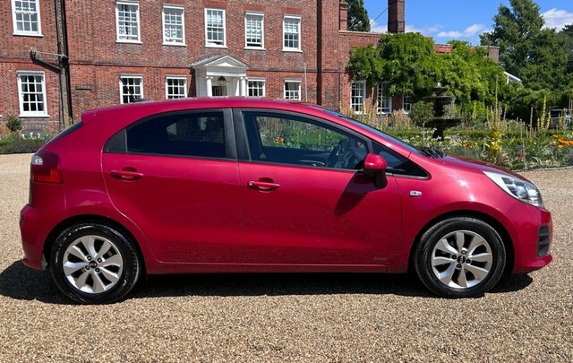 Kia RIO 1.25 Sr7 Hatchback Red #4
