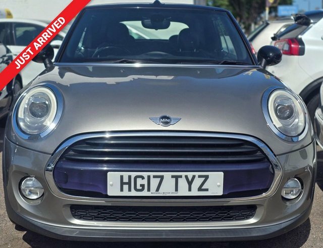 Mini Convertible 1.5 Cooper Convertible E HG17TYZ Black