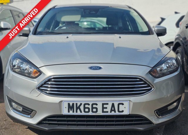 Ford Focus 1.0T Ecoboost Titanium Hatchback Pet Silver