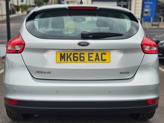Ford Focus 1.0T Ecoboost Titanium Hatchback Pet Silver #6
