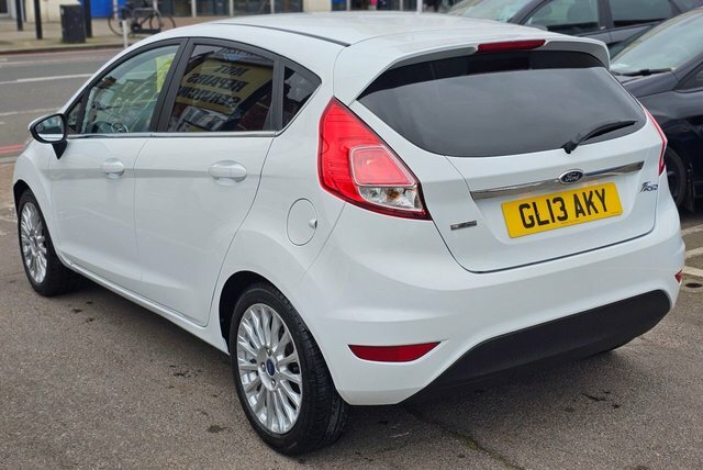 Ford Fiesta 1.0T Ecoboost Titanium Hatchback White #3