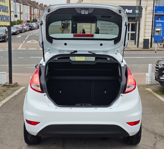 Ford Fiesta 1.0T Ecoboost Titanium Hatchback White #5