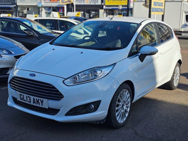 Ford Fiesta 1.0T Ecoboost Titanium Hatchback White #2