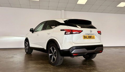 Nissan Qashqai 1.3 Qashqai N-connecta NJ23DBX White #5