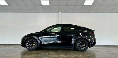Tesla Model Y Dual Motor Long Black #5