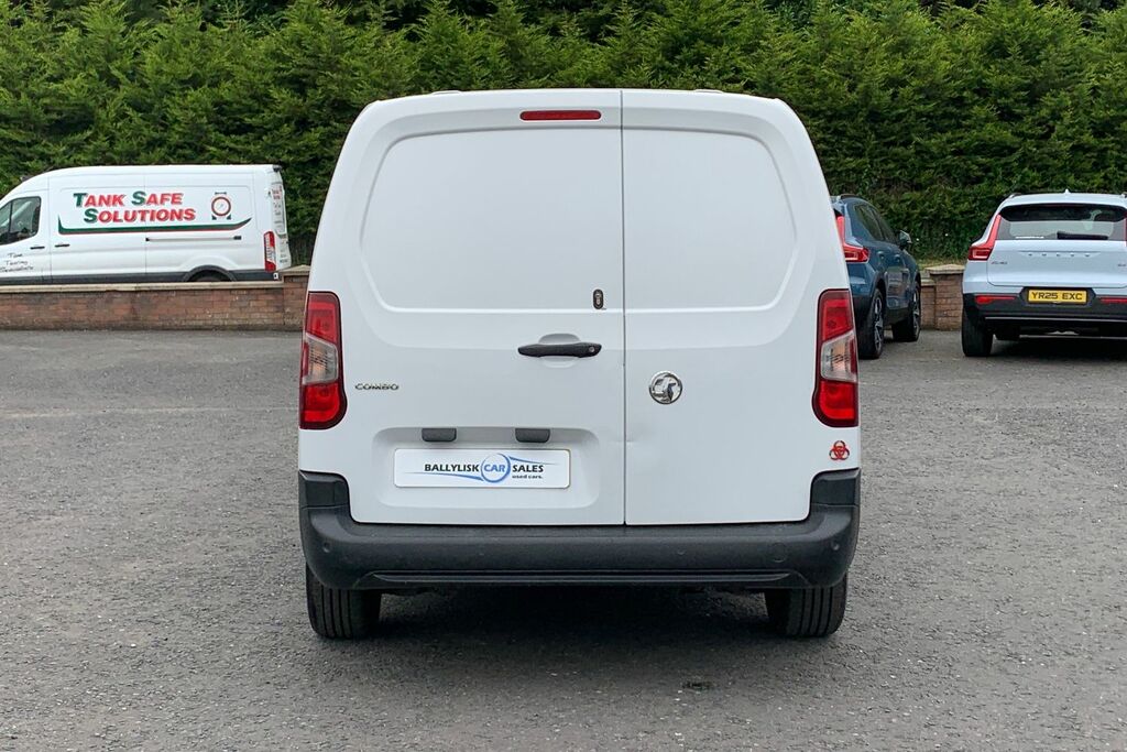 Vauxhall Combo 1.5 Turbo D 2300 Prime Panel Van L2 H1 In White Wi White #5