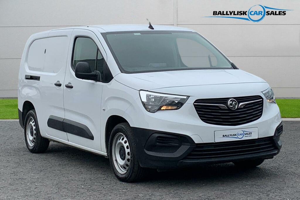 Vauxhall Combo 1.5 Turbo D 2300 Prime Panel Van L2 H1 In White Wi White