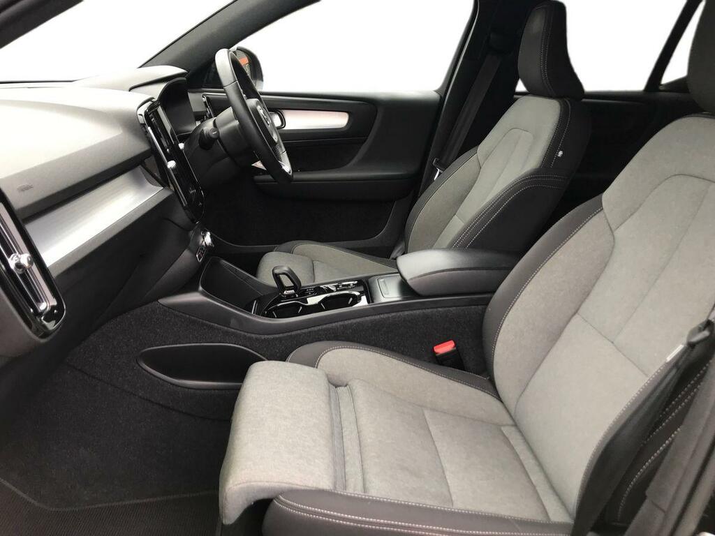 Volvo XC40 2.0 B3p Plus Dark Black #6