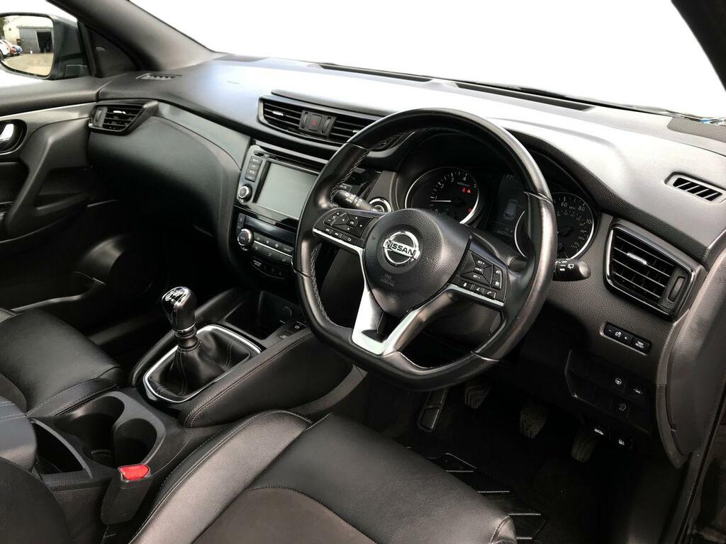 Nissan Qashqai 1.3 Dig-t 160 N-tec ESZ4177 Black #3
