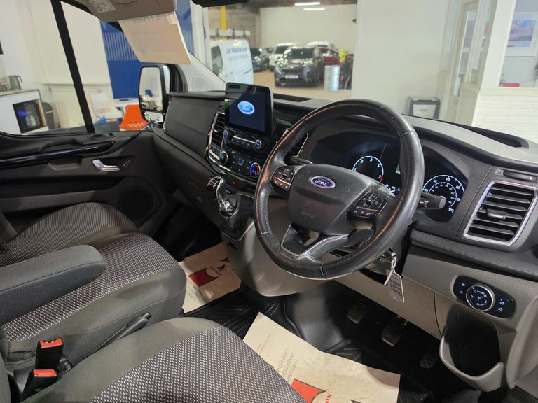 Ford Transit Custom 2.0 Ecoblue 130Ps Low Roof Limited Van NA20CZC Silver #4