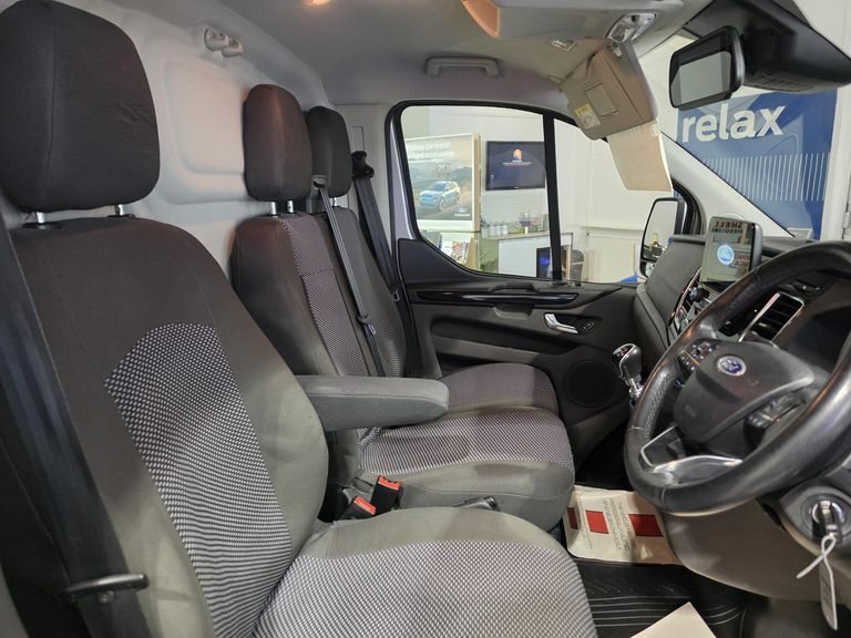 Ford Transit Custom 2.0 Ecoblue 130Ps Low Roof Limited Van NA20CZC Silver #6