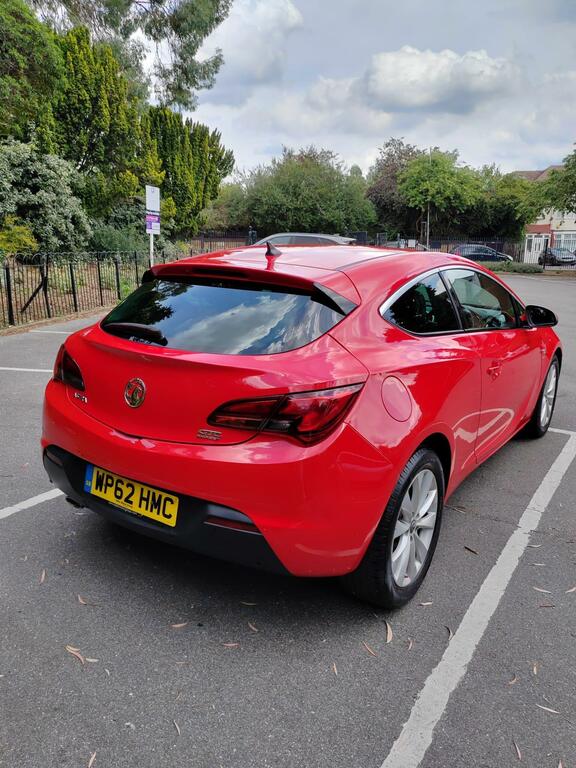 Vauxhall Astra GTC 1.4T Sri Euro 5 Red #3