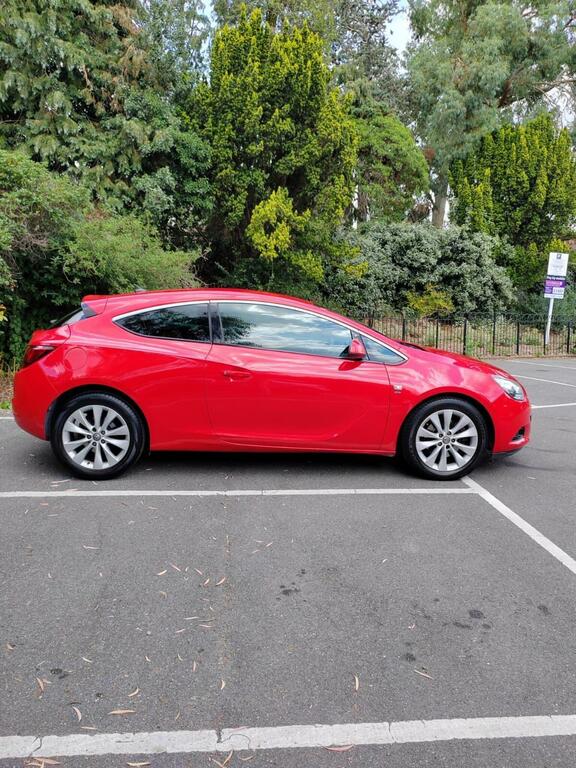 Vauxhall Astra GTC 1.4T Sri Euro 5 Red #2