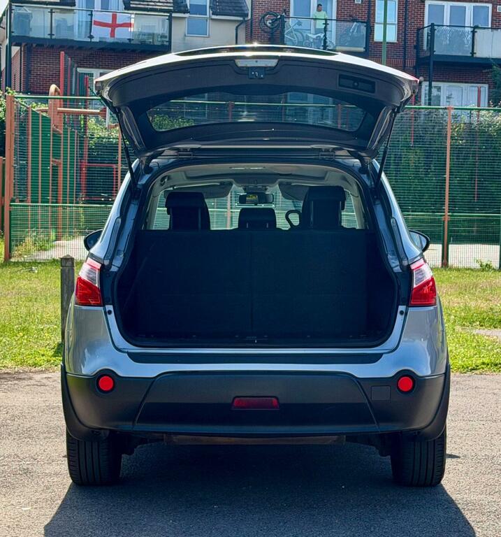 Nissan Qashqai+2 Qashqai Tekna 2 Dci Grey #30