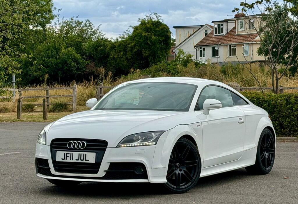 Audi TT 2.0 Tfsi Black Edition Euro 5 Ss White #3