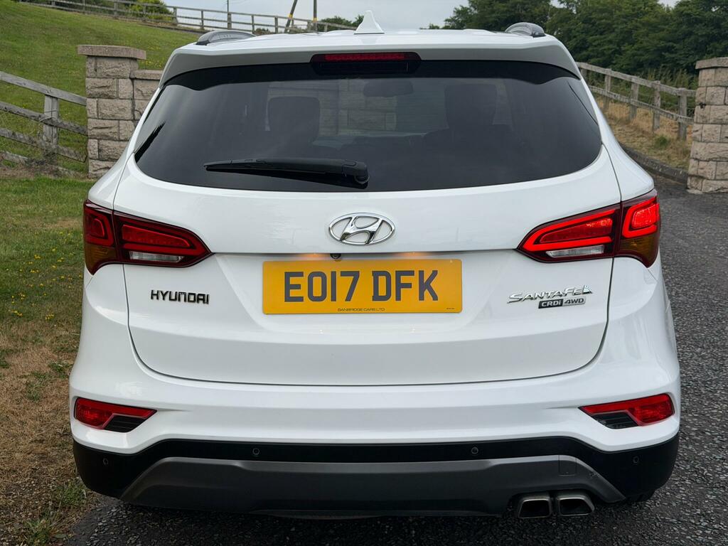 Hyundai Santa Fe Premium White #6