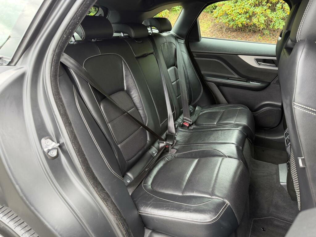 Jaguar F-Pace 2.0D R-sport Awd  #22