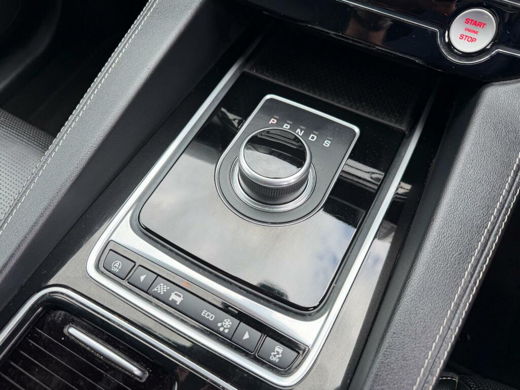 Jaguar F-Pace 2.0D R-sport Awd  #15
