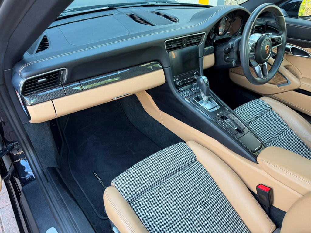 Porsche 911 Automatic Black #28