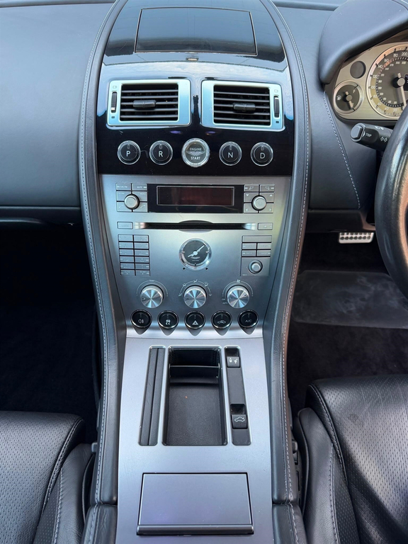 Aston Martin DB9 Unknown U5382 Silver #17