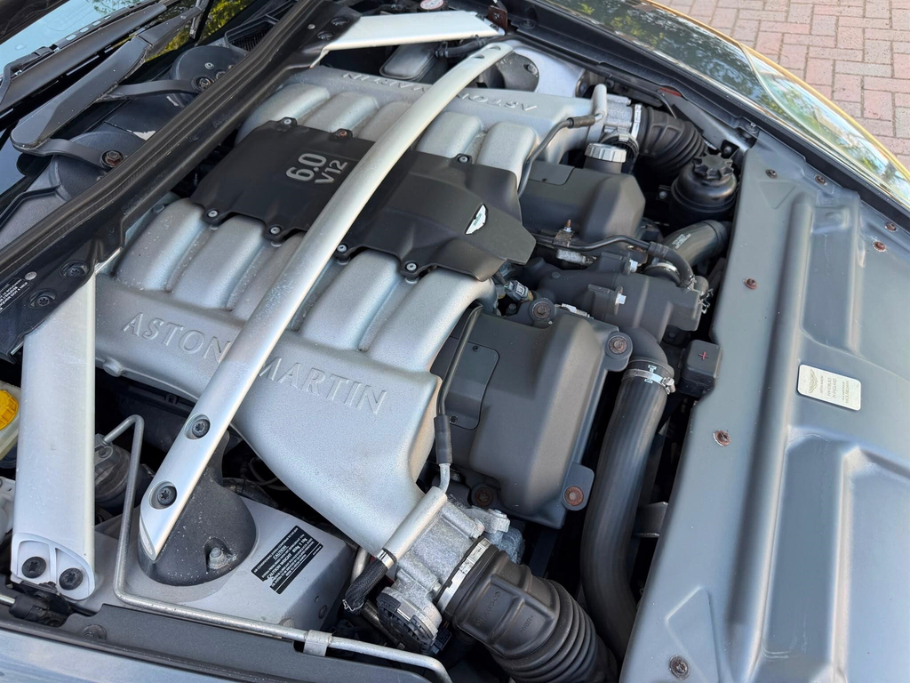 Aston Martin DB9 Unknown U5382 Silver #25