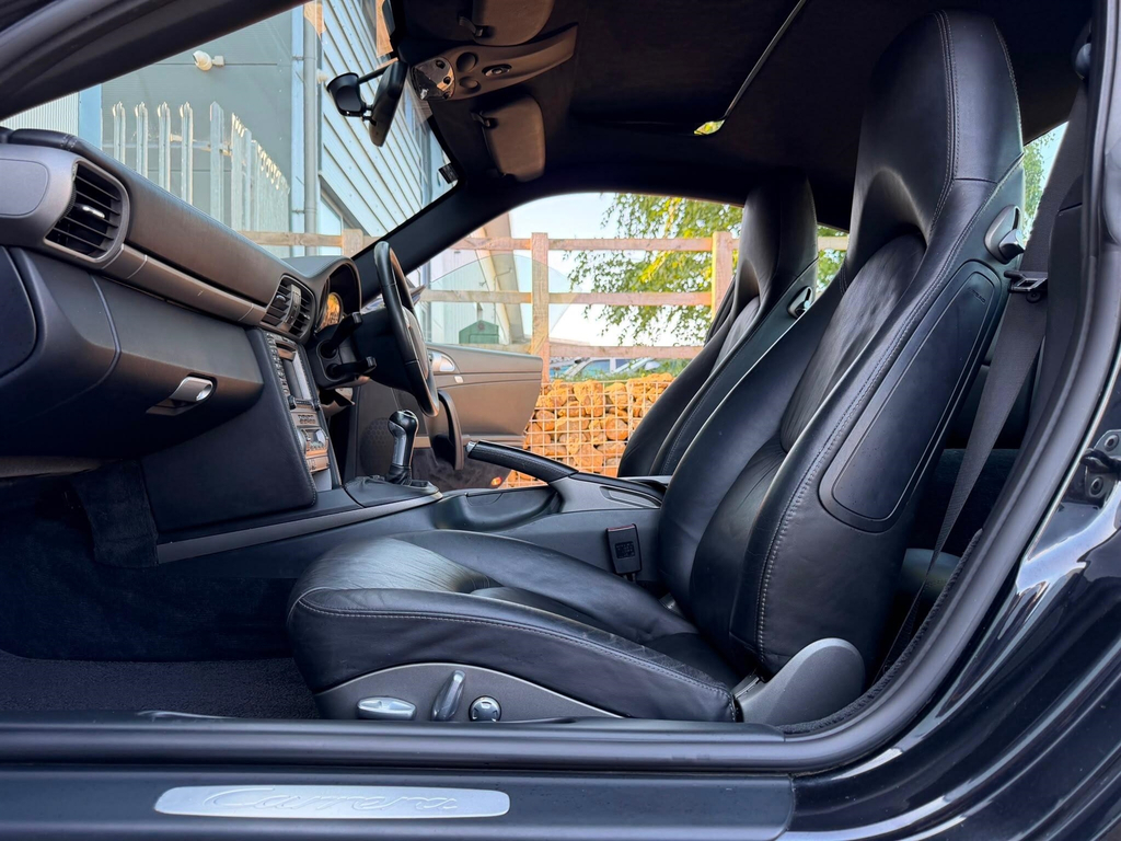 Porsche 911 Coupe Silver #22