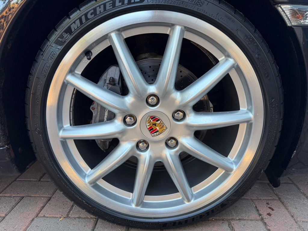 Porsche 911 Coupe Silver #10