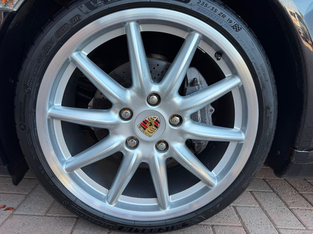 Porsche 911 Coupe Silver #18