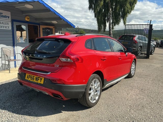 Volvo V40 Cross Country 2017 2.0 D2 Pro Hatchback Euro 6 AP66NFY Red #3