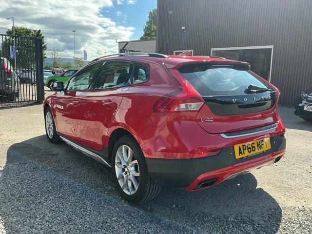 Volvo V40 Cross Country 2017 2.0 D2 Pro Hatchback Euro 6 AP66NFY Red #5