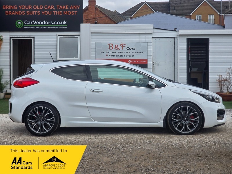 Kia Proceed 1.6 T-gdi Gt Tech White #4