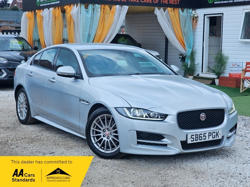 Jaguar XE 2.0D R-sport Saloon Silver