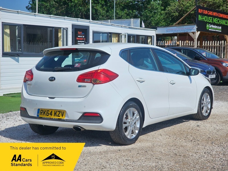 Kia Ceed 1.6 Gdi Ecodynamics 2 White #5