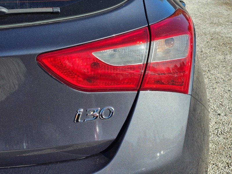 Hyundai Se Hatchback White #52