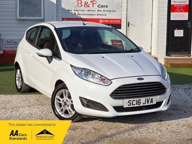 Ford Fiesta 1.25 Zetec Euro 6 White