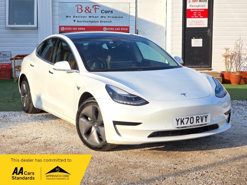 Tesla Model 3 Standard Range Plus White