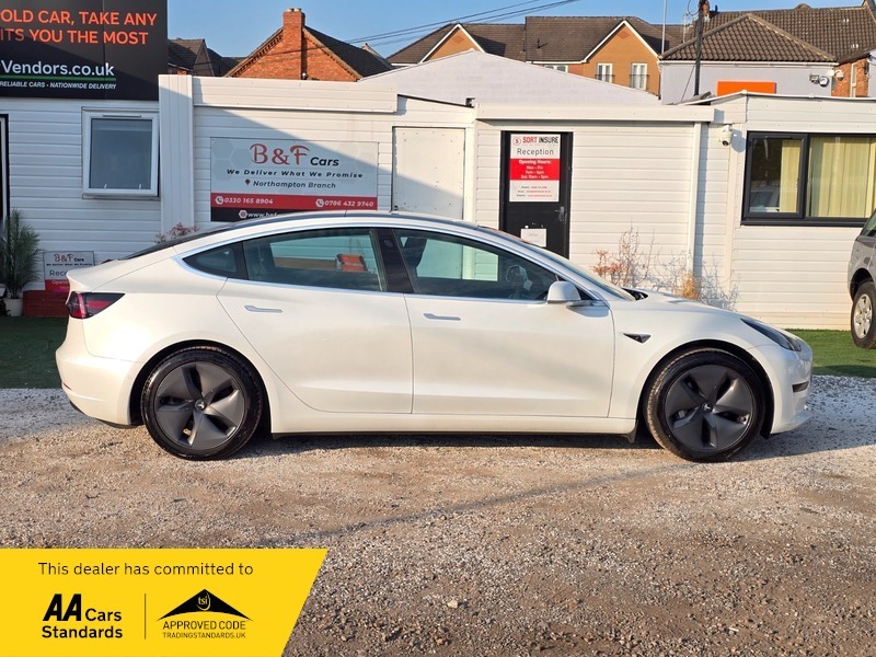 Tesla Model 3 Standard Range Plus YK70RVY White #4