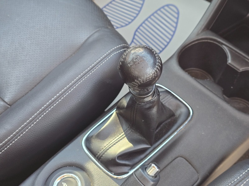 Mitsubishi Outlander 2.2 Di-d Gx5 Blue #32