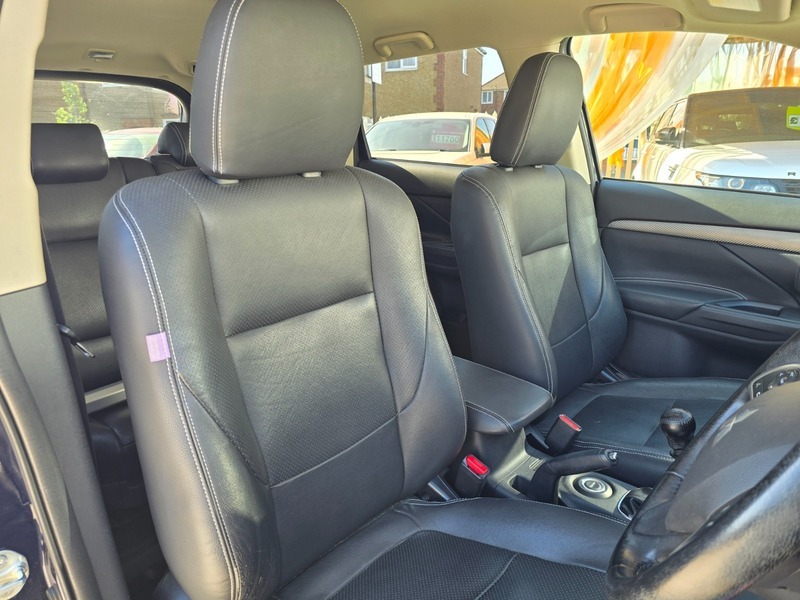 Mitsubishi Outlander 2.2 Di-d Gx5 Blue #13