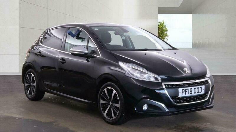Peugeot 208 1.2 Puretech Allure Premium Black