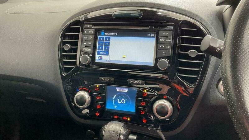 Nissan Juke 1.6 Tekna Xtron Euro Red #3