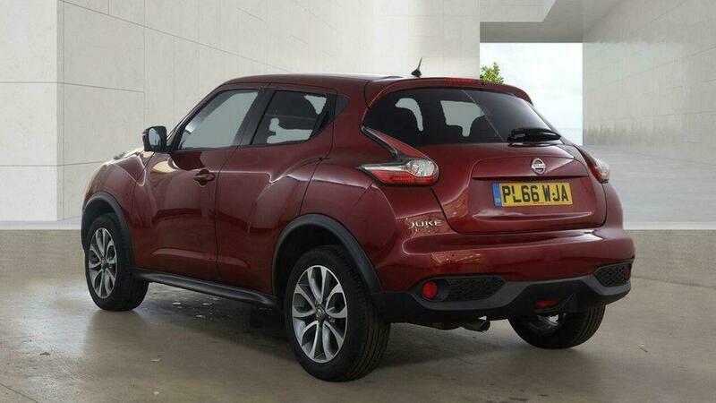 Nissan Juke 1.6 Tekna Xtron Euro Red #4