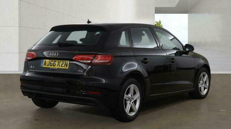 Audi A3 1.6 Tdi Se Sportback Black #5
