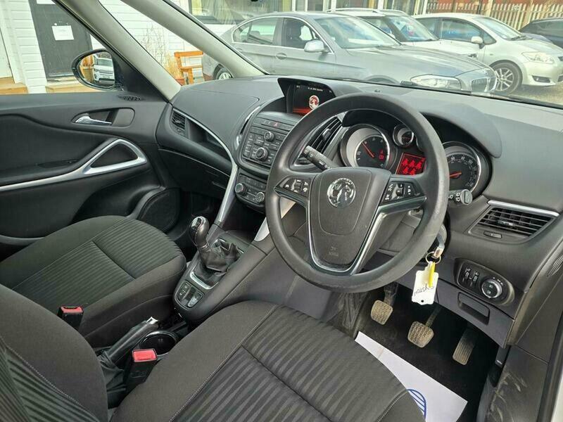 Vauxhall Zafira 1.8 Tech Line Black #13