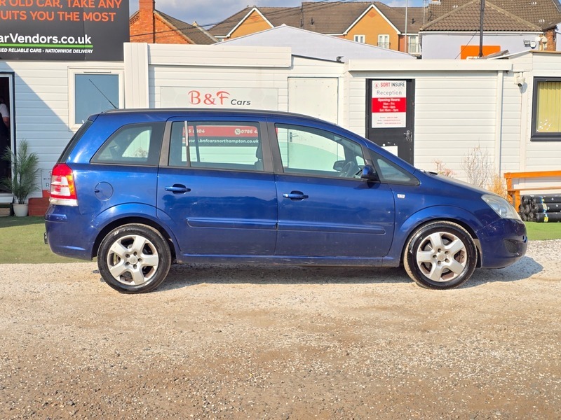 Vauxhall Zafira 1.9 Cdti Exclusiv Blue #4