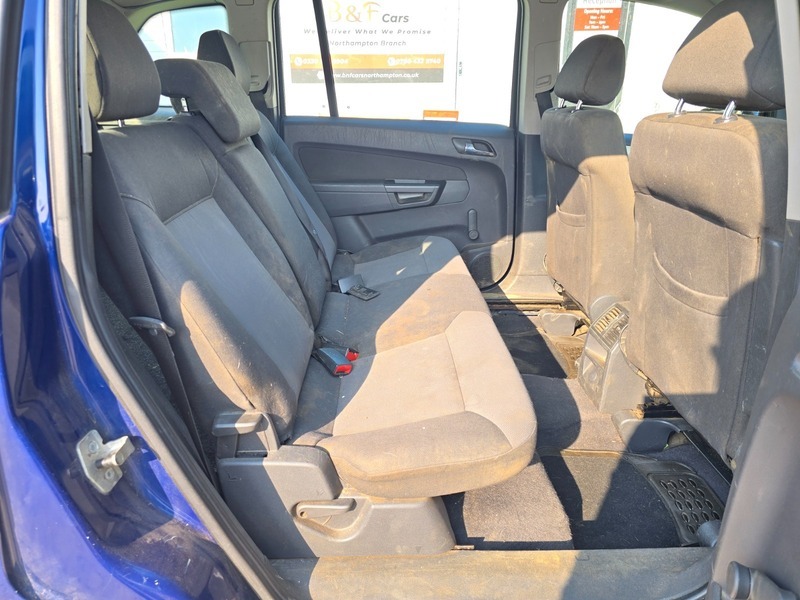 Vauxhall Zafira  Beige #12