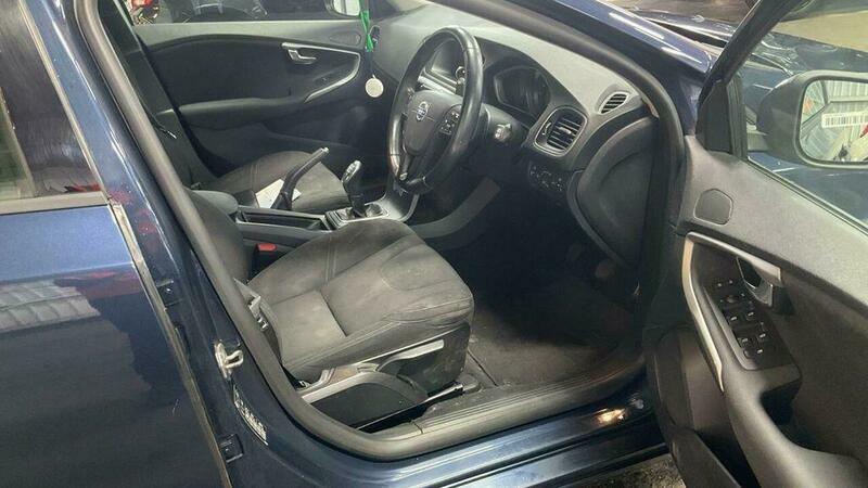 Volvo V40 1.6 D2 Es Euro Blue #4