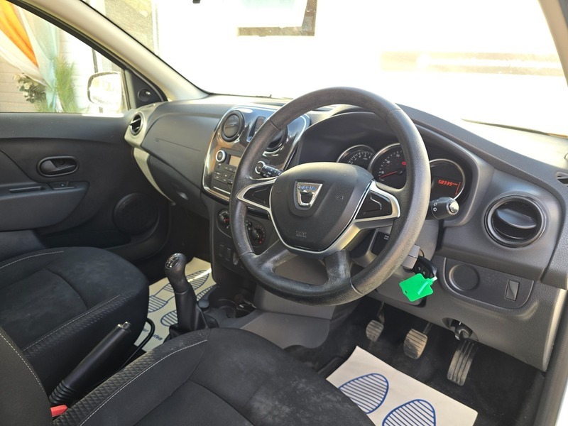 Dacia Sandero 1.0 Sce Ambiance Hatchback Red #11