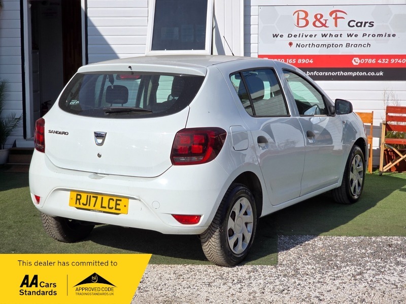 Dacia Sandero 1.0 Sce Ambiance Hatchback Red #9
